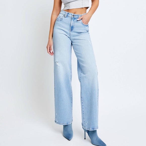 Hidden Extra Long Straight Leg Jeans in Light Wash Style # HD9201-LT NORI - Picture 3 of 4